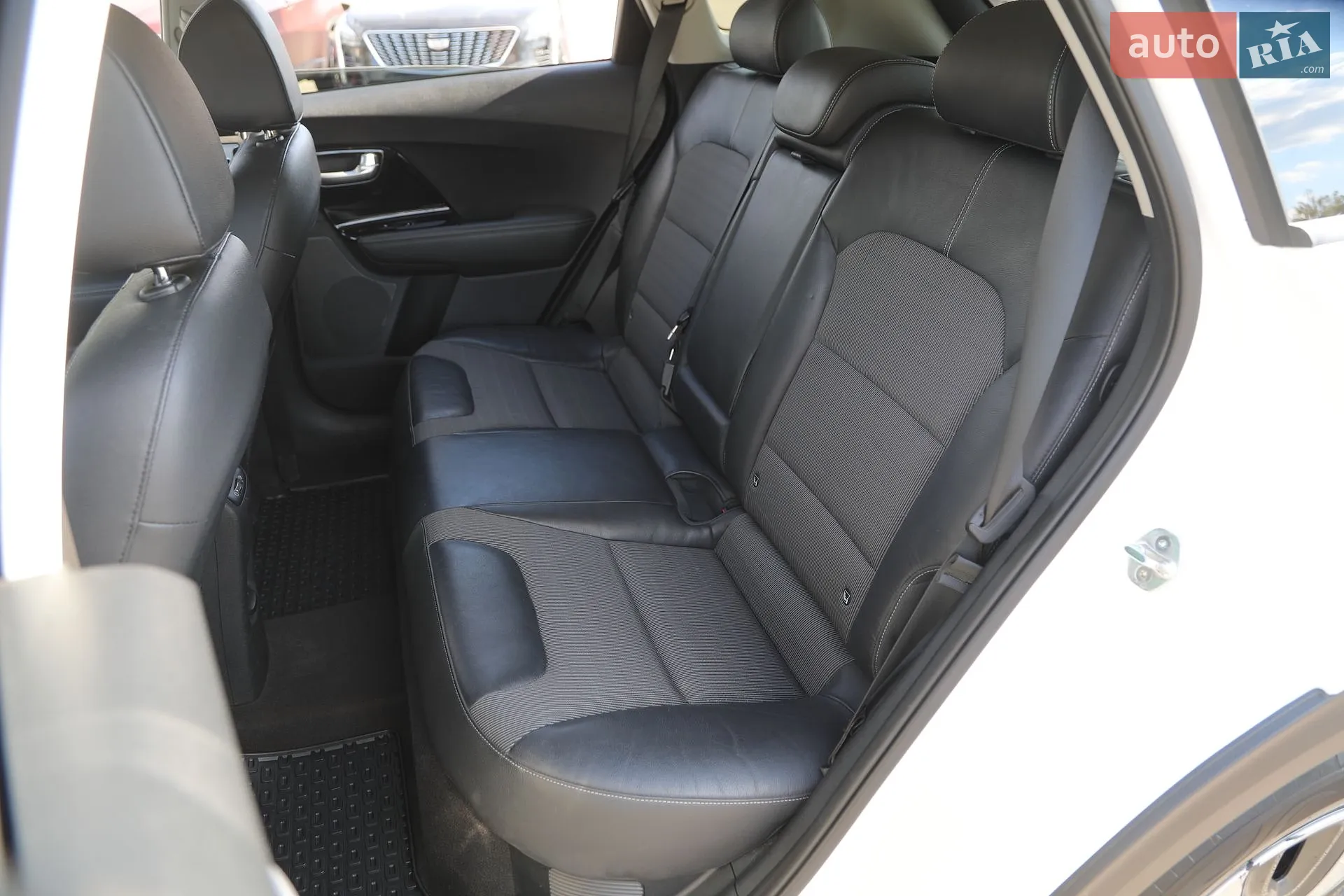 2017 Kia Niro - мініатюра 13