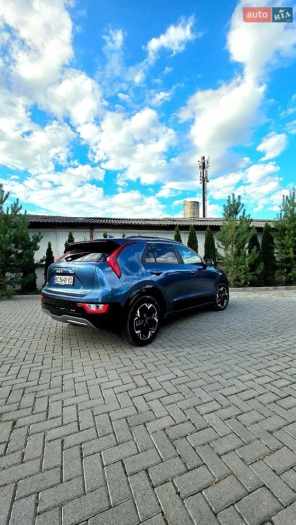 2023 Kia Niro - фото 1