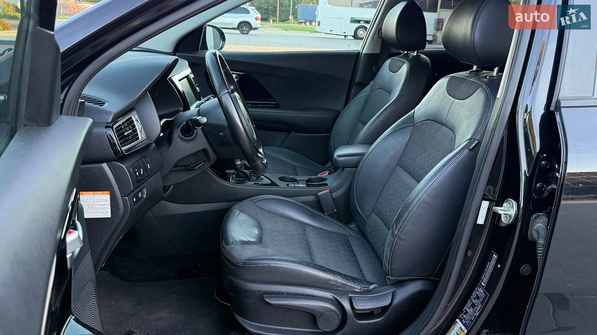 2017 Kia Niro - мініатюра 36