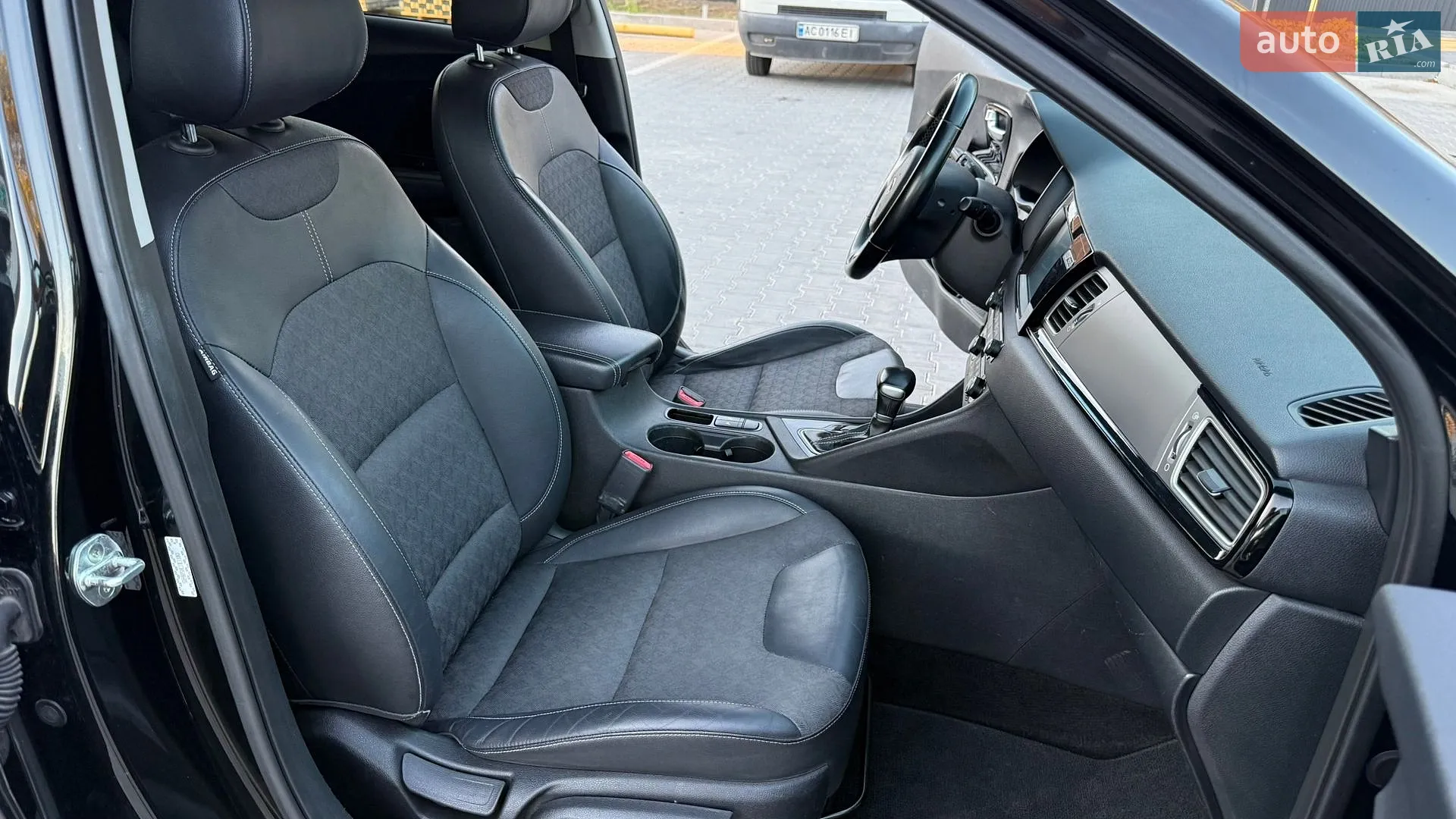 2017 Kia Niro - мініатюра 48
