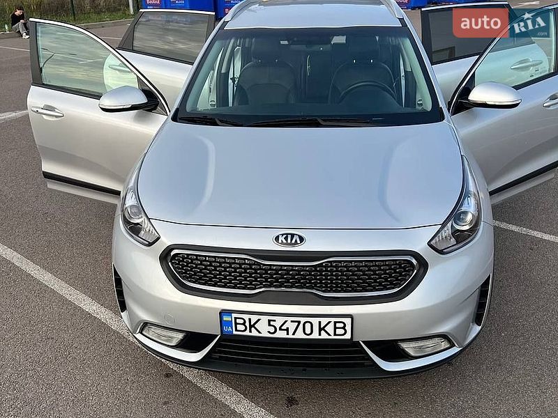 Позашляховик / Кросовер Kia Niro 2017 в Рівному фото 5 Позашляховик / Кросовер Kia Niro 2017 в Рівному