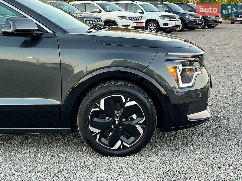 Внедорожник / Кроссовер Kia Niro 2023 в Ровно