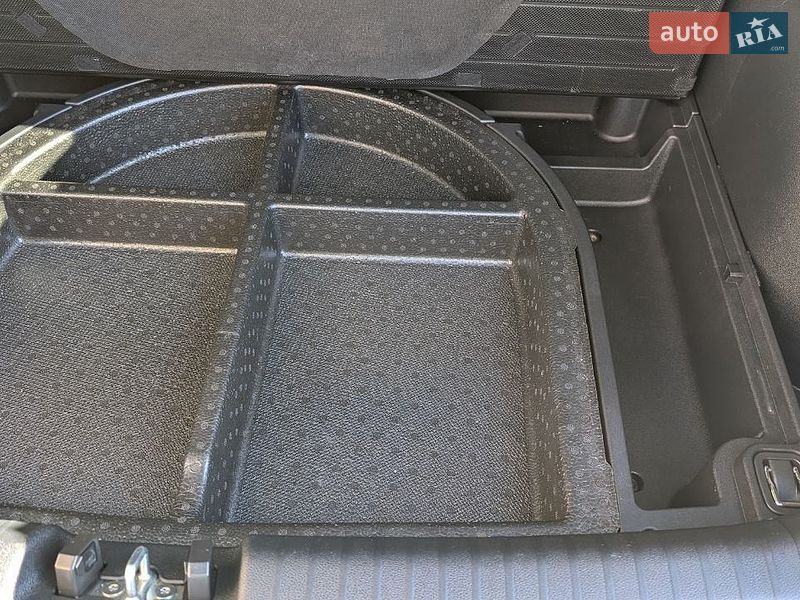 Позашляховик / Кросовер Kia Niro 2019 в Бучі