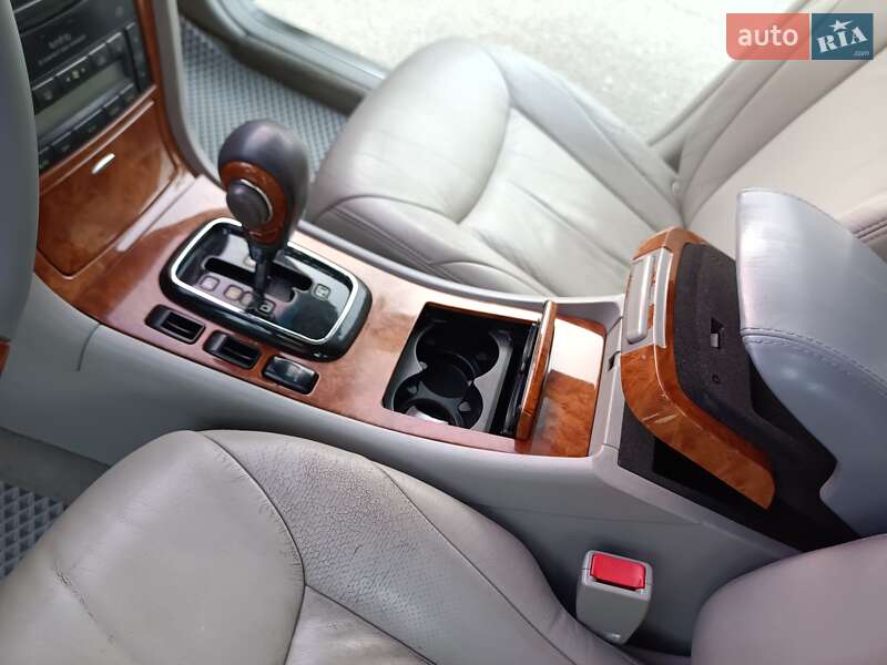 Седан Kia Opirus 2006 в Киеве