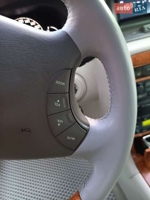 Седан Kia Opirus 2006 в Киеве