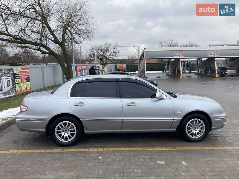 Седан Kia Opirus 2005 в Кропивницькому