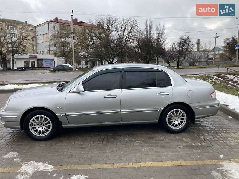 Седан Kia Opirus 2005 в Кропивницькому