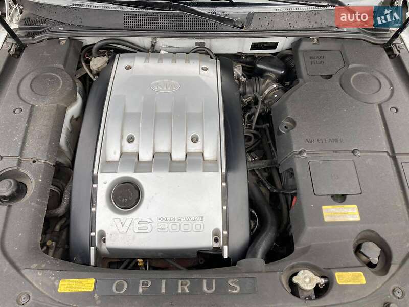 Седан Kia Opirus 2005 в Кропивницькому