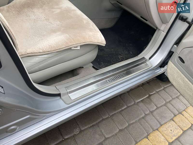 Седан Kia Opirus 2005 в Кропивницькому