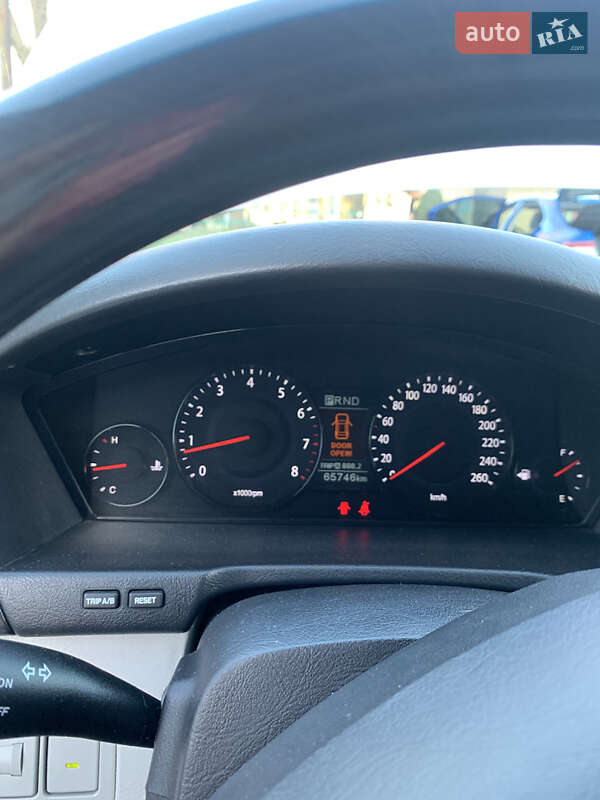 Седан Kia Opirus 2007 в Кривом Роге