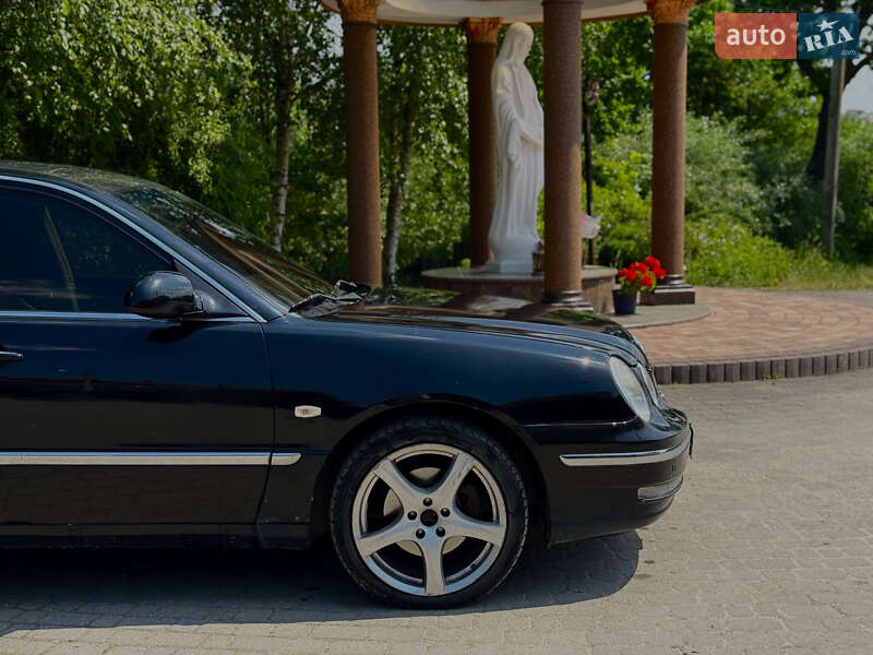 Седан Kia Opirus 2006 в Ивано-Франковске