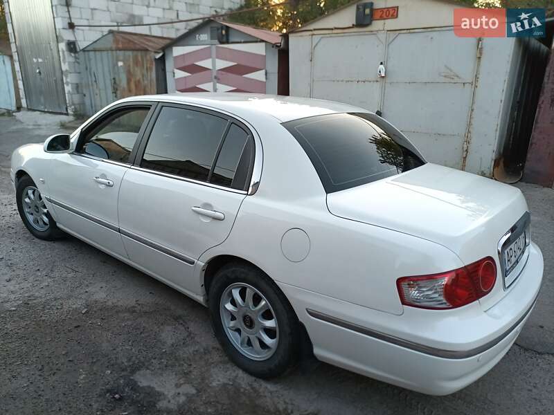 Седан Kia Opirus 2006 в Киеве