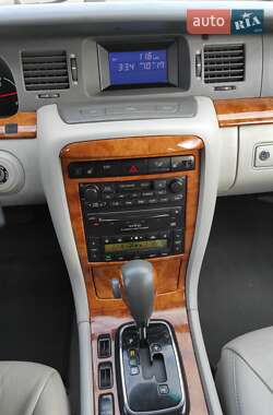 Седан Kia Opirus 2006 в 
