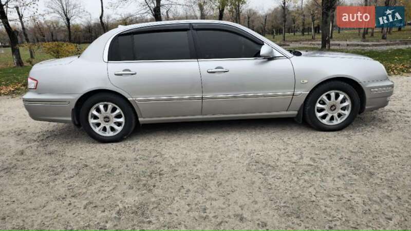 Седан Kia Opirus 2005 в Кривом Роге