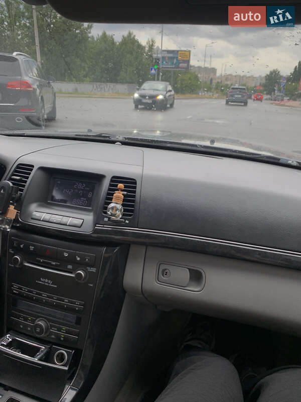 Седан Kia Opirus 2007 в Киеве