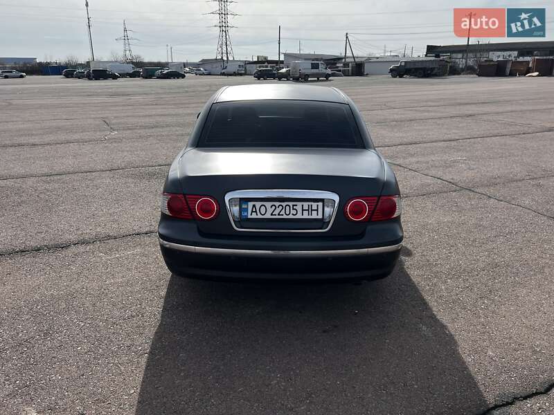 Седан Kia Opirus 2005 в Ужгороді