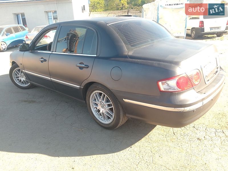 Седан Kia Opirus 2005 в Ровно