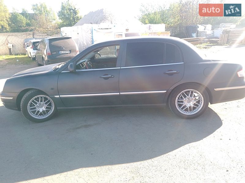 Седан Kia Opirus 2005 в Ровно