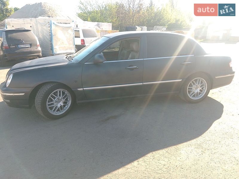 Седан Kia Opirus 2005 в Ровно