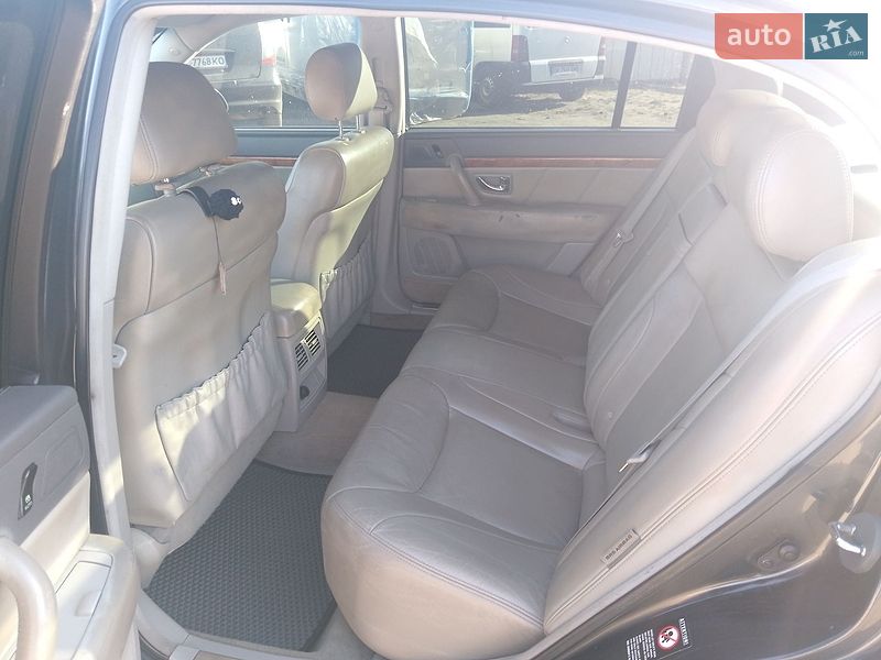 Седан Kia Opirus 2005 в Ровно