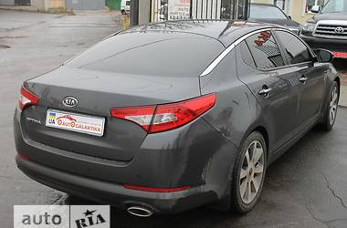 Седан Kia Optima 2012 в Николаеве