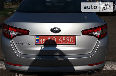 Седан Kia Optima 2012 в Николаеве