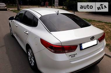 Седан Kia Optima 2016 в Запорожье