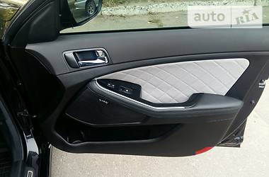 Седан Kia Optima 2014 в 