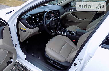 Седан Kia Optima 2015 в 