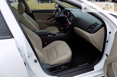 Седан Kia Optima 2015 в 