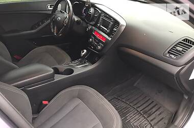 Седан Kia Optima 2011 в 
