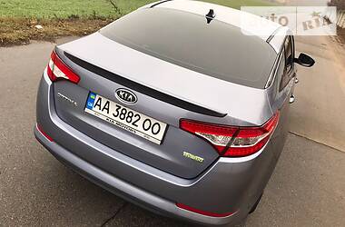 Седан Kia Optima 2011 в 