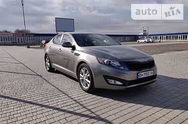 Седан Kia Optima 2012 в 