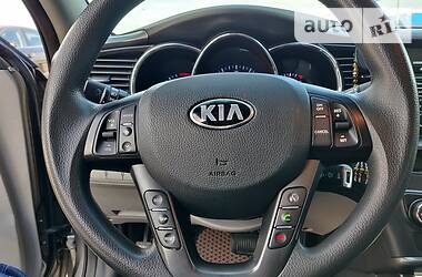Седан Kia Optima 2012 в 