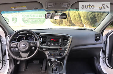 Седан Kia Optima 2015 в 