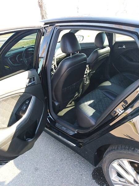 Седан Kia Optima 2015 в Кривому Розі