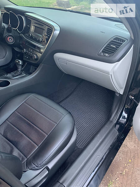 Седан Kia Optima 2014 в Кривому Розі