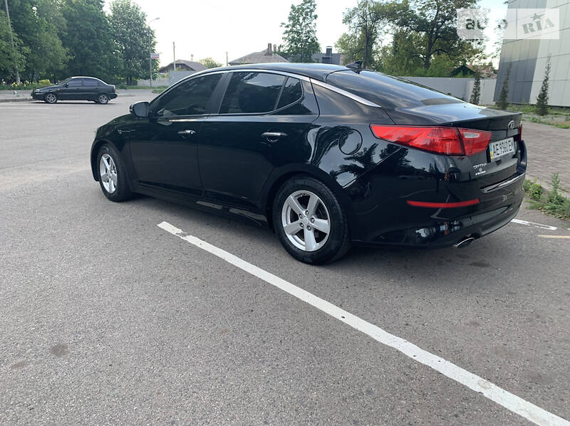 Седан Kia Optima 2014 в Кривому Розі