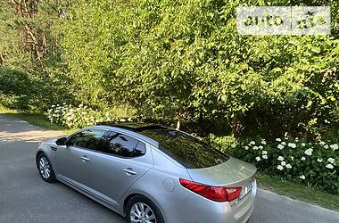 Седан Kia Optima 2013 в Киеве