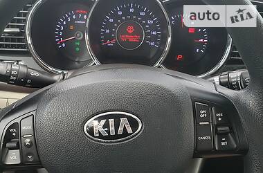 Седан Kia Optima 2013 в Киеве