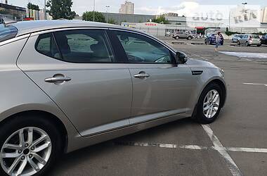 Седан Kia Optima 2013 в Киеве