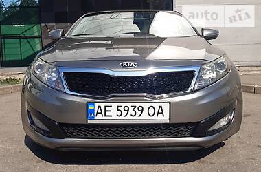 Седан Kia Optima 2013 в Кривом Роге