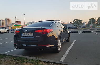 Седан Kia Optima 2013 в Киеве