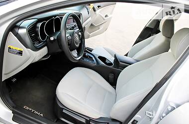 Седан Kia Optima 2014 в 