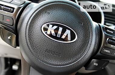 Седан Kia Optima 2014 в 