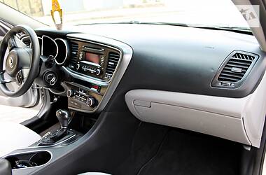 Седан Kia Optima 2014 в 
