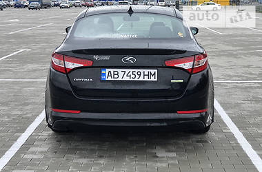 Седан Kia Optima 2013 в Виннице