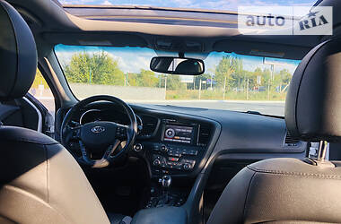 Седан Kia Optima 2013 в 