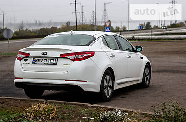 Седан Kia Optima 2012 в Южноукраинске