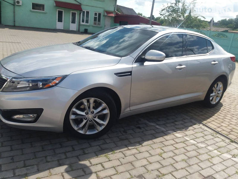 Седан Kia Optima 2013 в Луцке